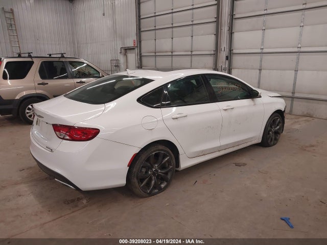 Chrysler 200 S 2015 1C3CCCDG9FN544137 Image 4