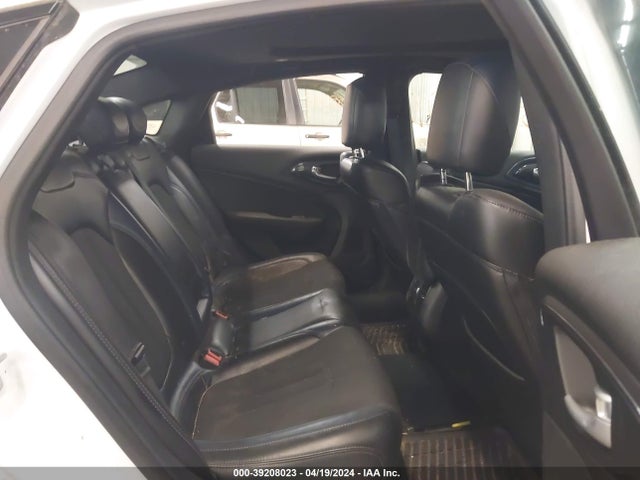 Chrysler 200 S 2015 1C3CCCDG9FN544137 Image 8