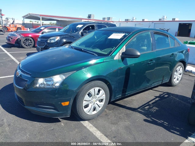Chevrolet Cruze Ls Auto 2014 1G1PA5SH8E7348132 Image 2
