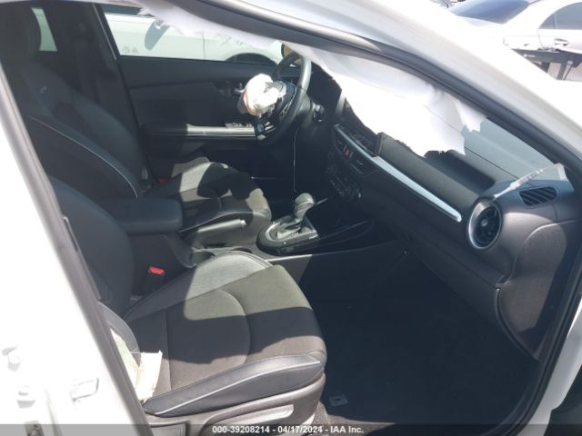 3KPF54AD3NE512726 KIA Forte Gt Line