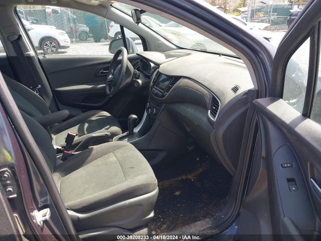 Chevrolet TRAX LS 2018 3GNCJNSB6JL178948 Image 5