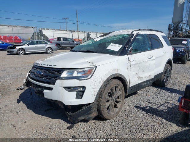 Ford EXPLORER XLT 2018 1FM5K8D84JGB83034 Image 2
