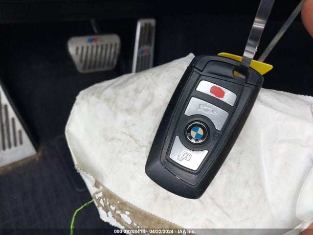 BMW 528i Xdrive 2014 WBA5A7C57ED614902 Image 11