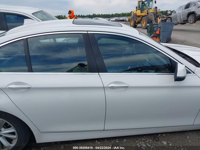 BMW 528i Xdrive 2014 WBA5A7C57ED614902 Image 14