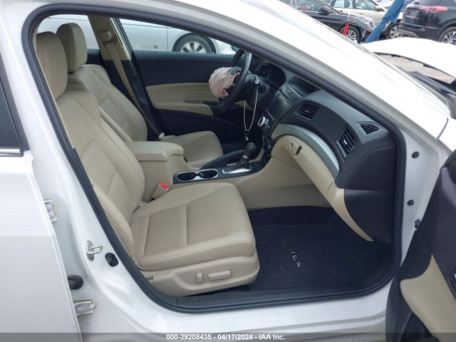 19UDE2F73JA004138 Acura Ilx Premium Package/technology Plus Package