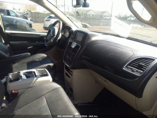 2C4RC1CG5GR177253 Chrysler Town & Country Touring-l Anniversary Edition