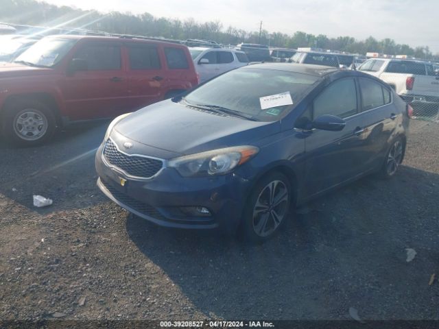 KNAFZ4A84E5050595 KIA FORTE EX