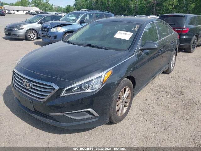 Hyundai SONATA SE 2016 5NPE24AF5GH355219 Image 2