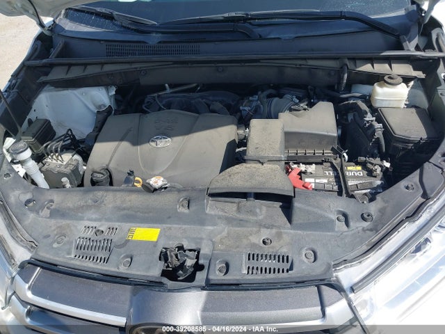 Toyota Highlander Xle 2019 5TDKZRFH0KS554266 Image 10