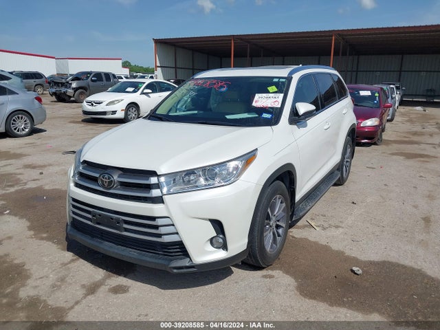 Toyota Highlander Xle 2019 5TDKZRFH0KS554266 Image 2