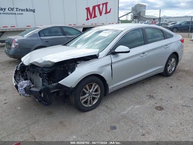 Hyundai SONATA SE 2016 5NPE24AF3GH400559 Image 2