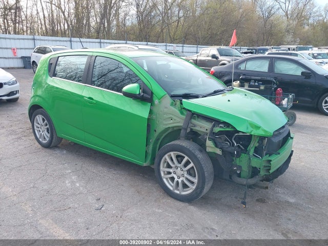 Chevrolet Sonic Lt Auto 2015 1G1JC6SB9F4114246 Image 1