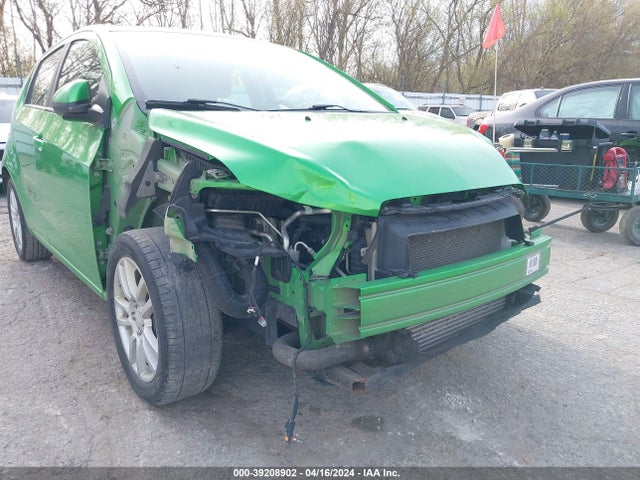 Chevrolet Sonic Lt Auto 2015 1G1JC6SB9F4114246 Image 18