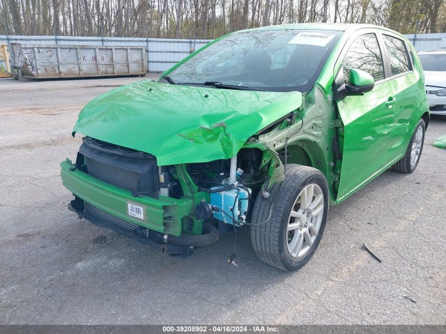 Chevrolet Sonic Lt Auto 2015 1G1JC6SB9F4114246 Image 6