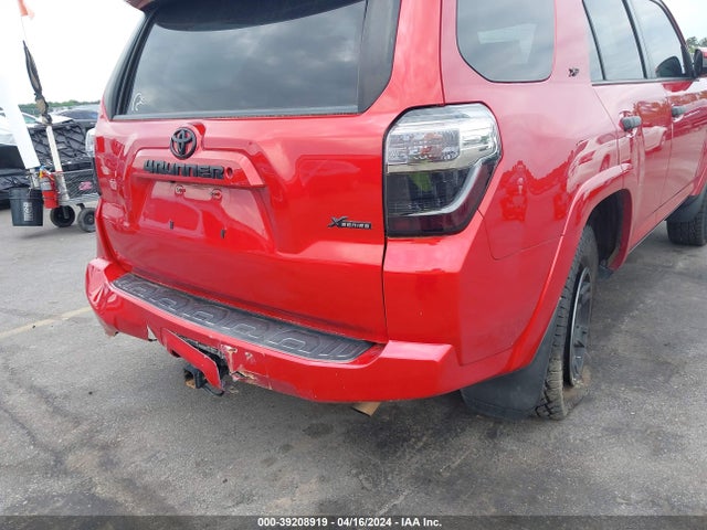 Toyota 4RUNNER SR5 2019 JTEBU5JR1K5726085 Image 17