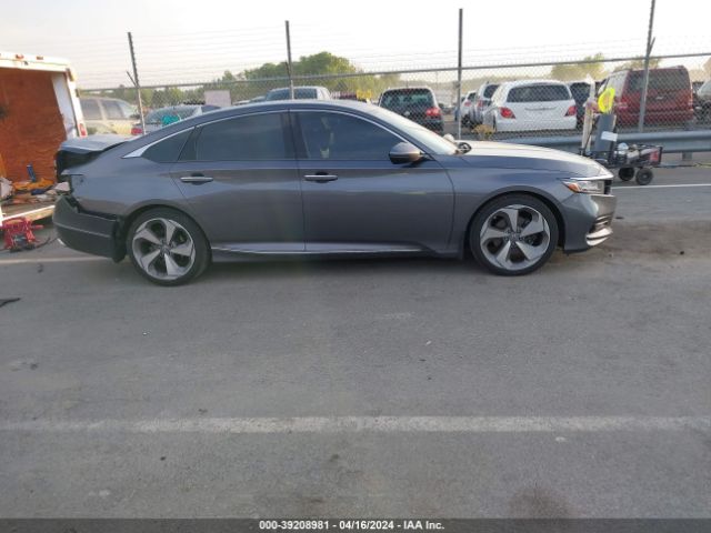 1HGCV2F98JA031901 Honda Accord Touring 2.0t