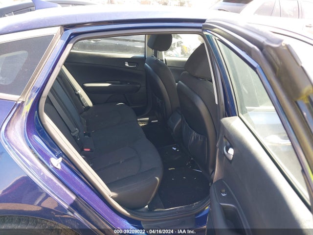 KIA Optima Lx 2018 5XXGT4L31JG219763 Image 8