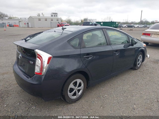 Toyota Prius Four 2015 JTDKN3DU7F0420985 Image 4