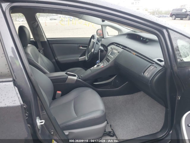 Toyota Prius Four 2015 JTDKN3DU7F0420985 Image 5