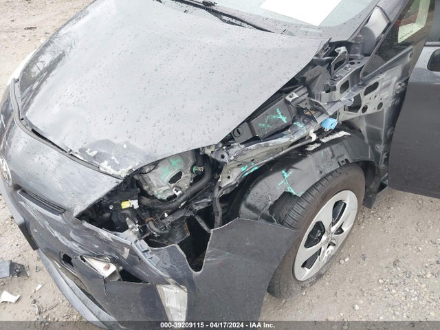 Toyota Prius Four 2015 JTDKN3DU7F0420985 Image 6