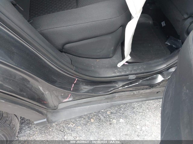 Toyota C-HR LE 2021 NMTKHMBX6MR125945 Image 18