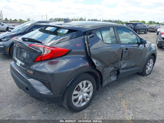 Toyota C-HR LE 2021 NMTKHMBX6MR125945 Image 4