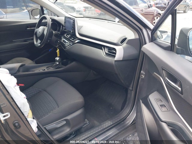 Toyota C-HR LE 2021 NMTKHMBX6MR125945 Image 5