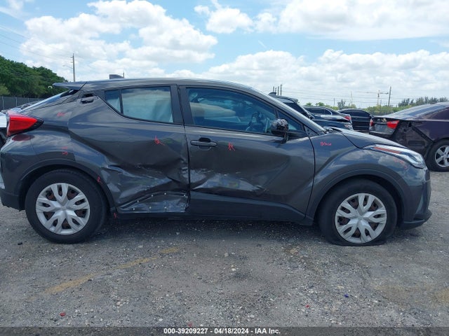 Toyota C-HR LE 2021 NMTKHMBX6MR125945 Image 6