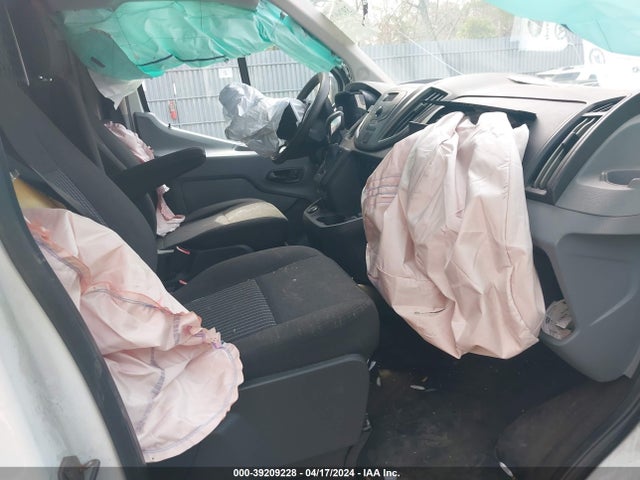 Ford Transit-250 2019 1FTYR1ZM9KKB00724 Image 5