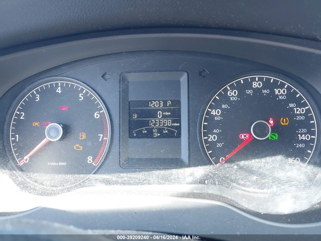 3VW2K7AJ4EM368640 Volkswagen Jetta 2.0l S