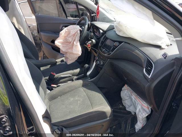 Chevrolet TRAX LS 2018 3GNCJKSB1JL305880 Image 5