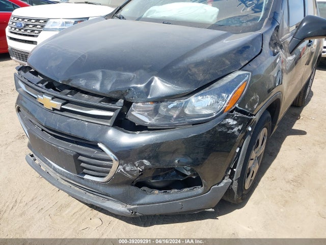 Chevrolet TRAX LS 2018 3GNCJKSB1JL305880 Image 6