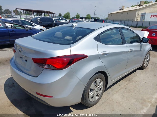 Hyundai ELANTRA SE 2016 5NPDH4AE0GH685688 Image 4