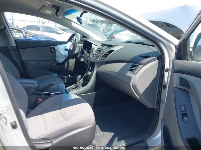 Hyundai ELANTRA SE 2016 5NPDH4AE0GH685688 Image 5