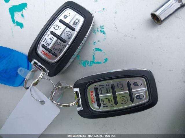 2C4RC1GG9HR747931 Chrysler Pacifica Limited