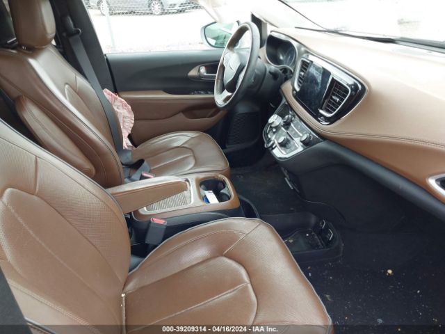 2C4RC1GG9HR747931 Chrysler Pacifica Limited