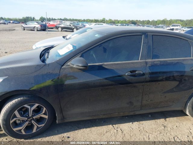 3KPF24ADXME336619 KIA Forte Lxs