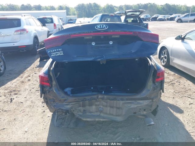 3KPF24ADXME336619 KIA Forte Lxs