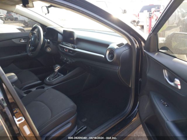 3KPF24ADXME336619 KIA Forte Lxs
