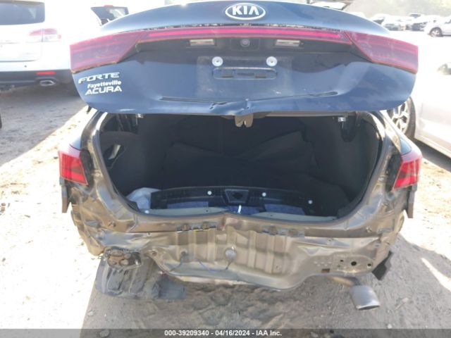 3KPF24ADXME336619 KIA Forte Lxs
