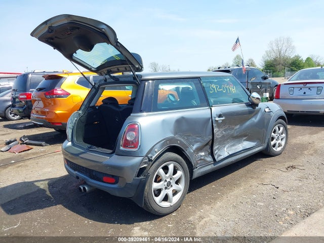 2008 MINI COOPER S WMWMF735X8TV33481 Photo 3