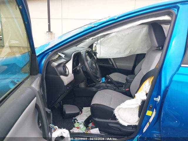 Toyota Rav4 Xle 2017 JTMWFREV3HJ718181 Image 5