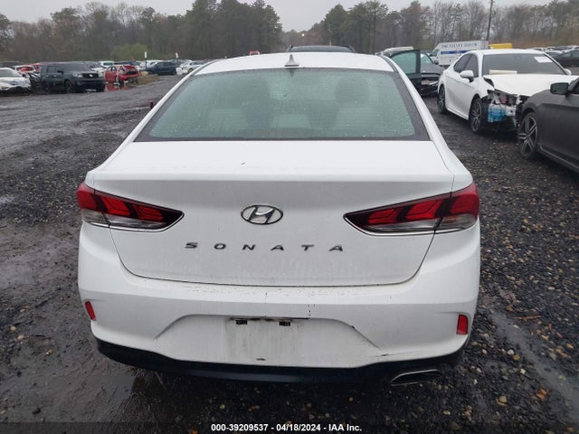Hyundai SONATA SEL 2018 5NPE34AF0JH638731 Image 16