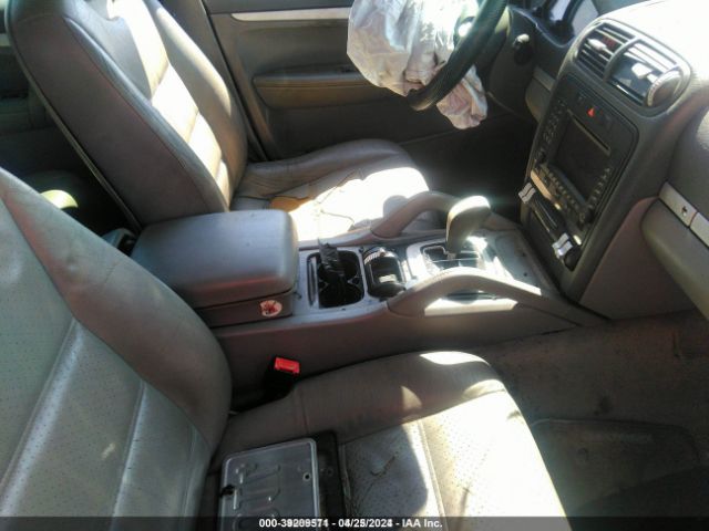 2005 PORSCHE CAYENNE WP1AA29P25LA21823 Photo 4
