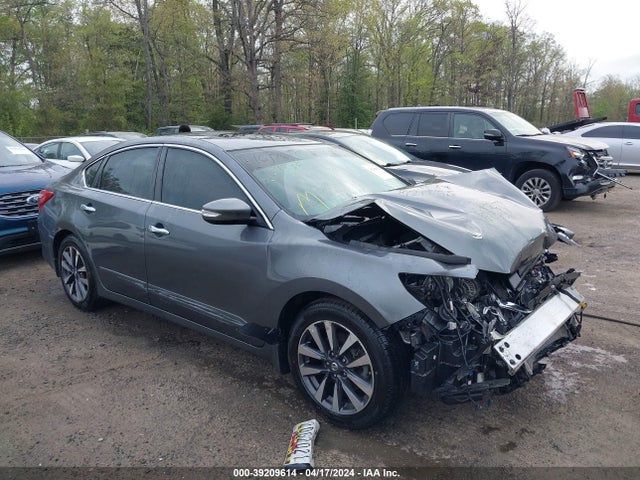 2017 1N4AL3AP9HC166137 main image