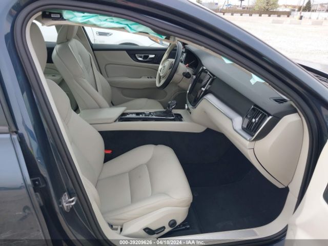7JRA22TK9LG064512 Volvo S60 T6 Momentum