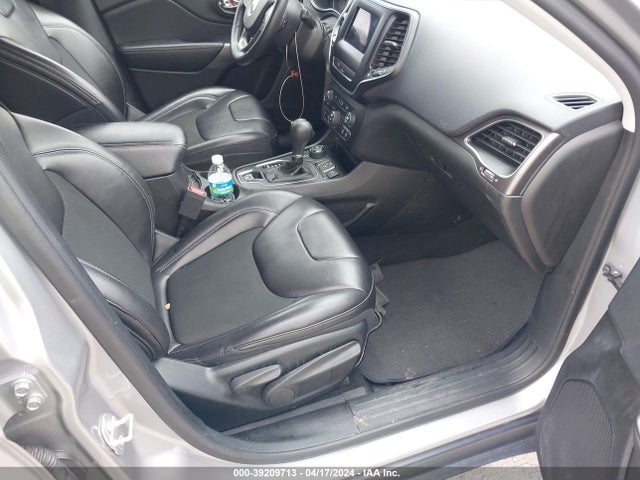 1C4PJMLB0KD261477 Jeep Cherokee Latitude Plus 4x4