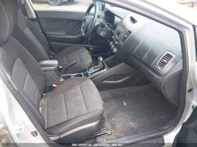 KIA FORTE LX 2018 3KPFK4A76JE246583 Image 5