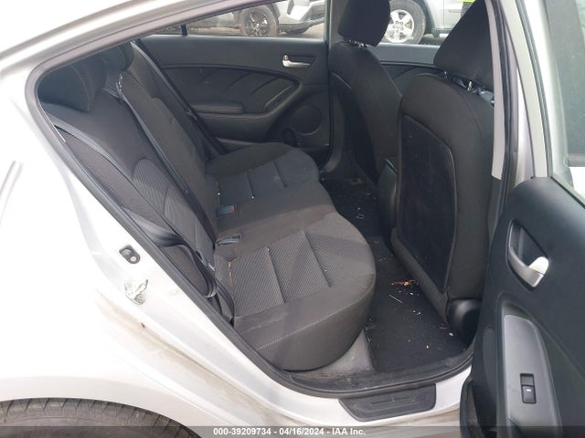 KIA FORTE LX 2018 3KPFK4A76JE246583 Image 8