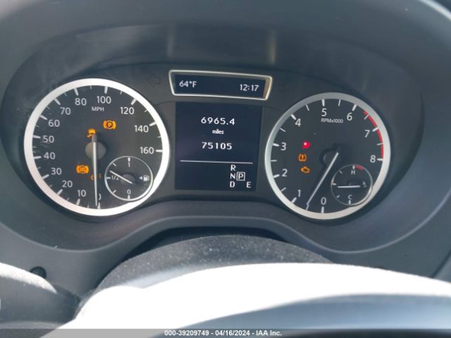 SJKCH5CR2HA025451 Infiniti Qx30 Premium